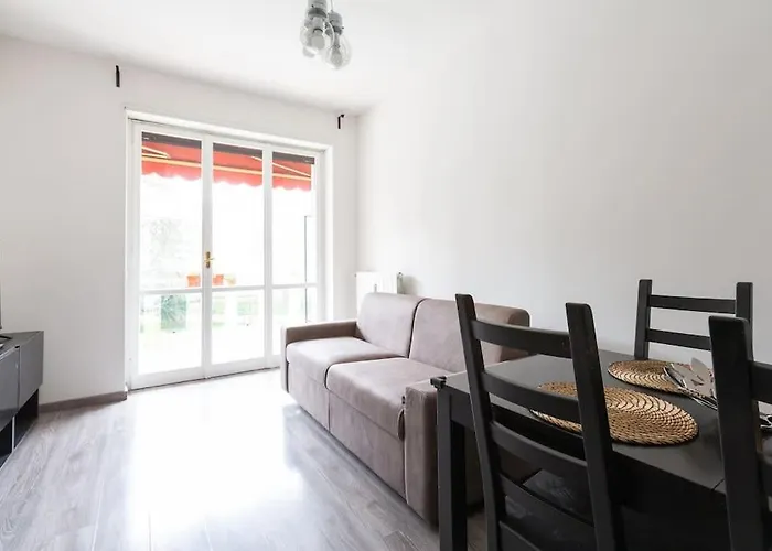 Easytopstay - Large Close To Metro